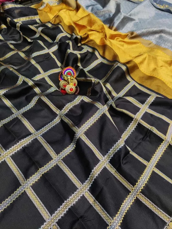 Black_Embellished_Banarasi_Jacquard_Saree_(Black)